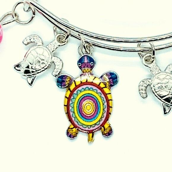 Beaded Sea Turtle Charm Colorful Bangle Bracelet - Picture 3 of 5